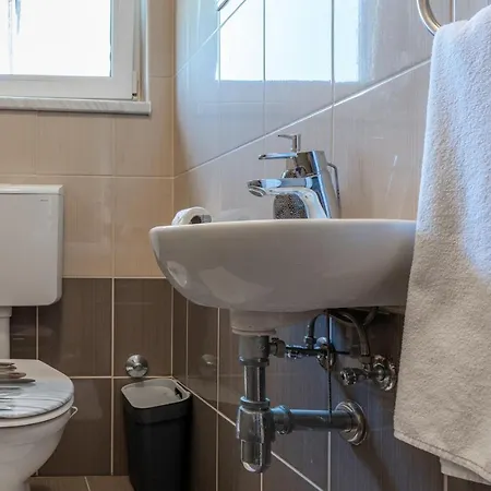 Sum Mora Apartman Vir