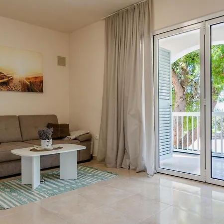 Sum Mora Apartment *