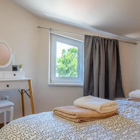 Apartment Sum Mora *