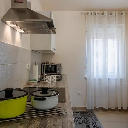 Sum Mora Apartman Vir