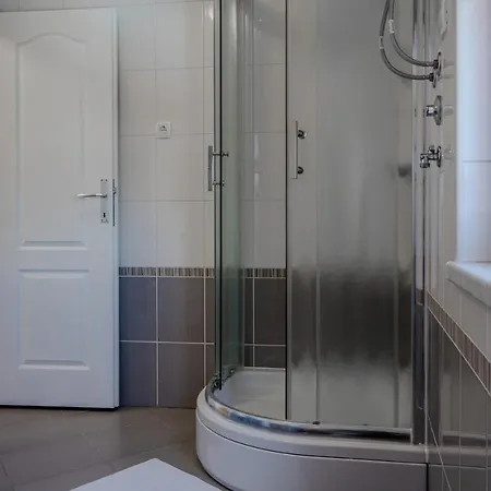 Sum Mora Apartman *
