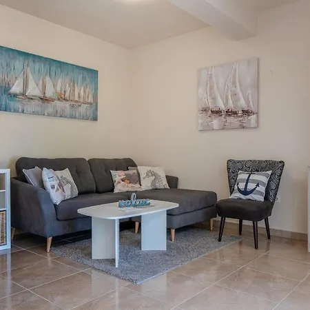 Apartment Sum Mora