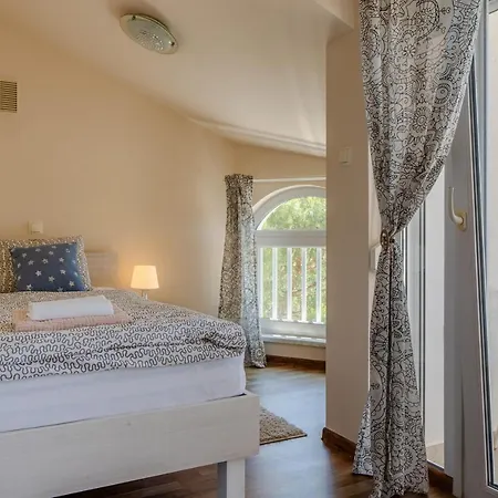 Apartment Sum Mora