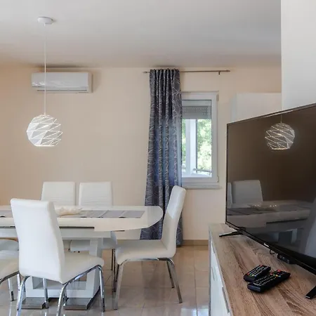 Apartament Sum Mora Vir