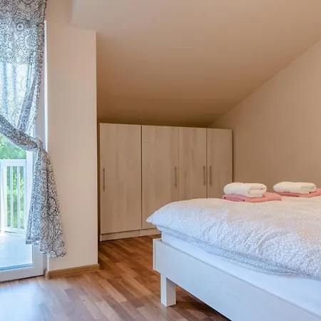 Apartament Sum Mora Vir