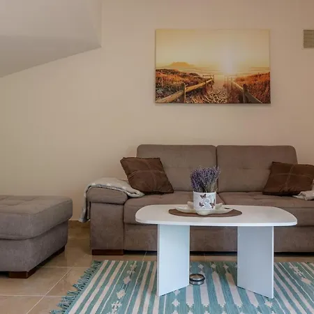 Apartment Sum Mora